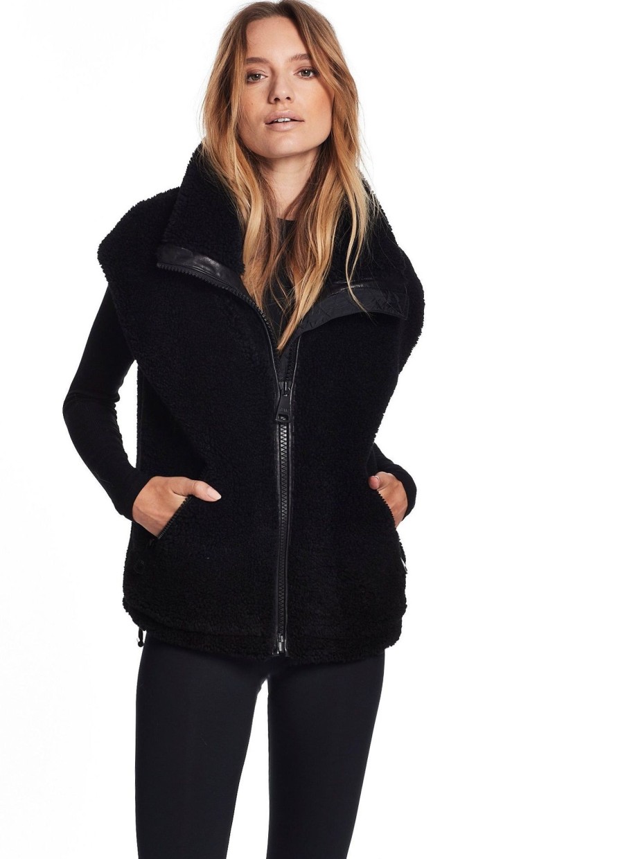 SAM Sherpa Vest Black Hot